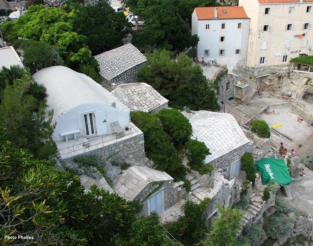 Dubrovnik (Stone roofs) by Photiss