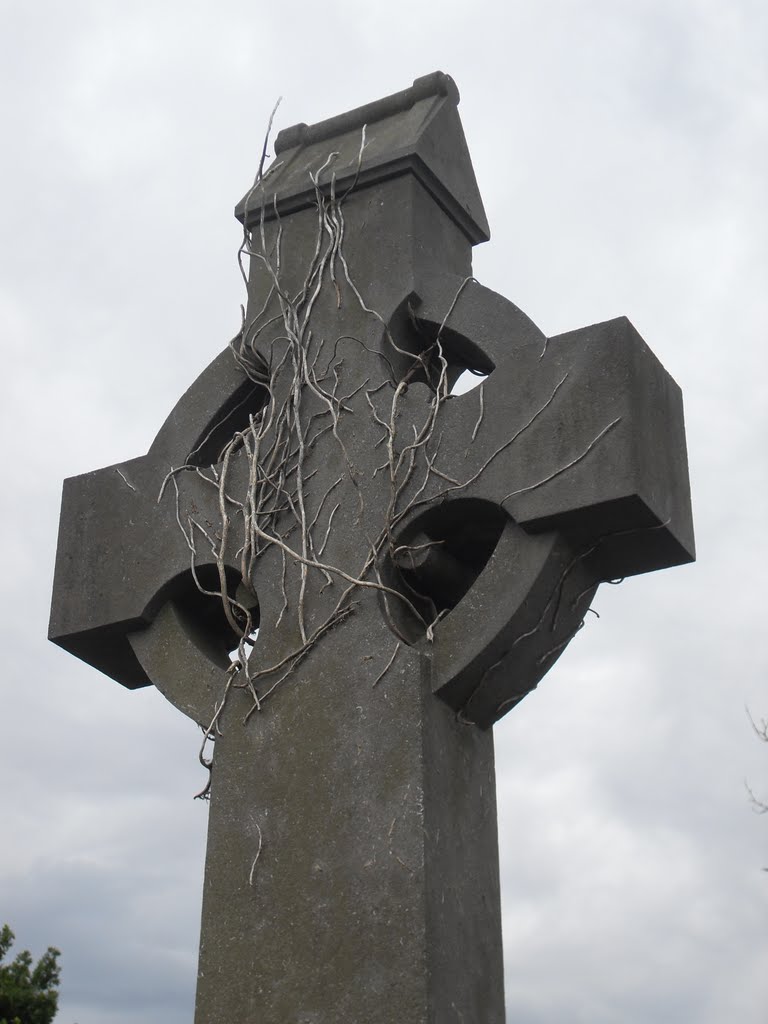 Milltown Cross detail by Keith Ruffles