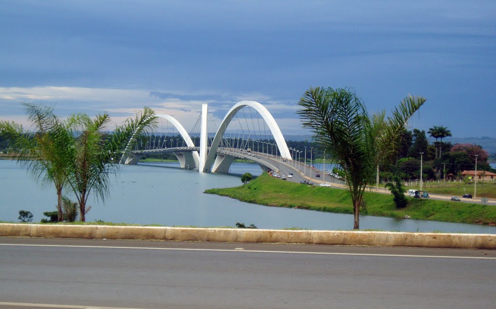 Ponte JK - Brasília - DF - Brasil by Natal Jordão