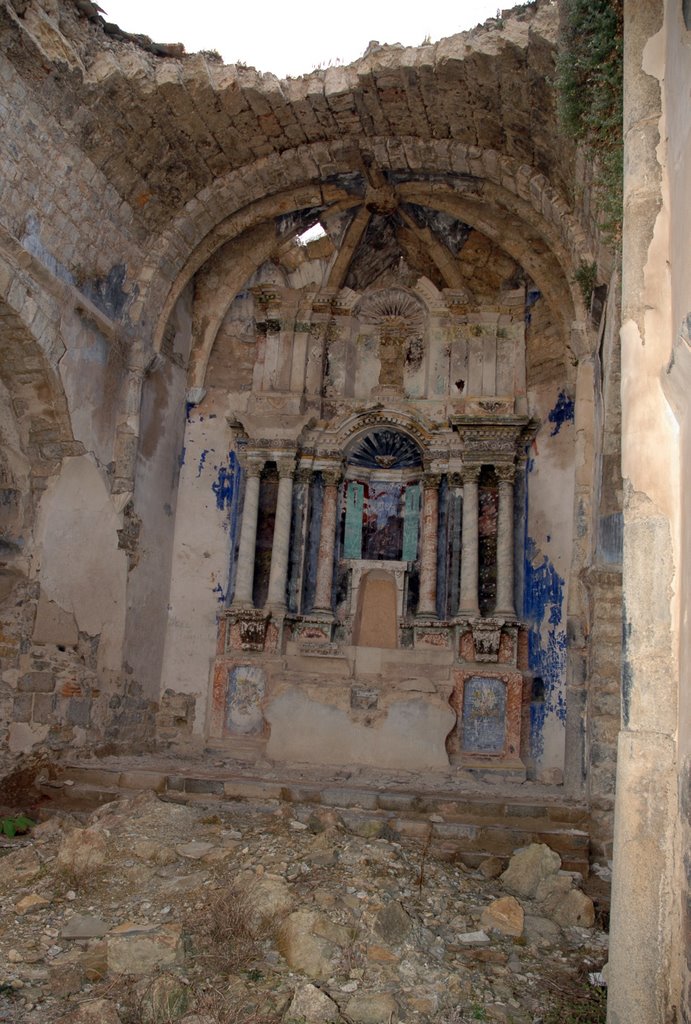 Iglesia de Aramunt Vell - Ruinas by Antonio Saez Torrens