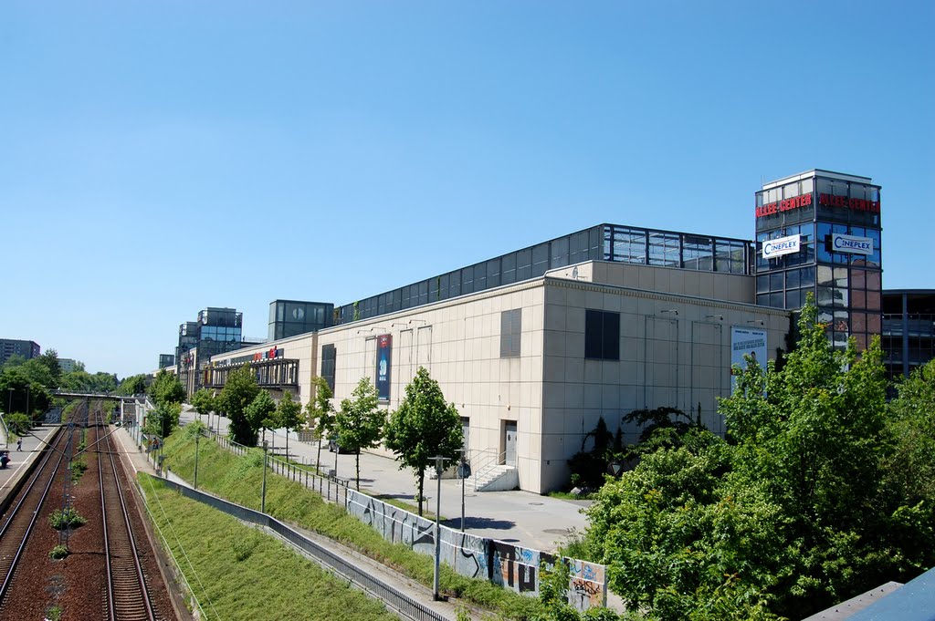 Allee Center Leipzig Grünau by SpaceX