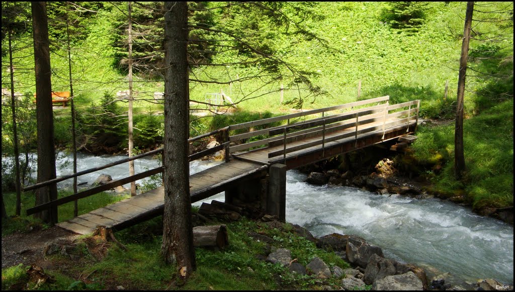 Pont sur la simme by Ewilan