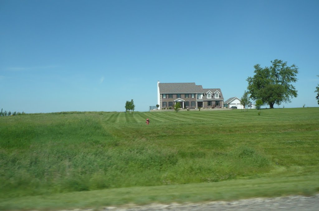 Farm house on the way to Winterset by Gabor Petro "mapex"