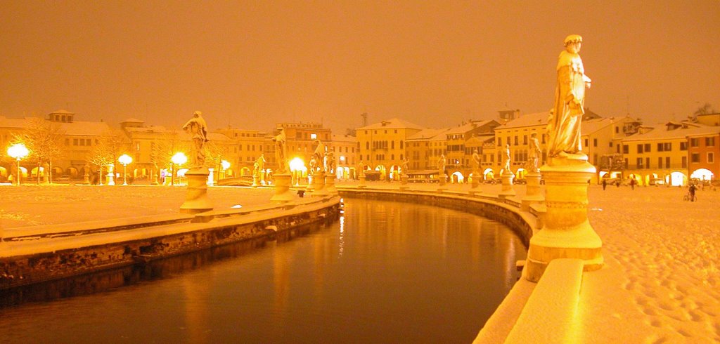 Prato della Valle by nikkola