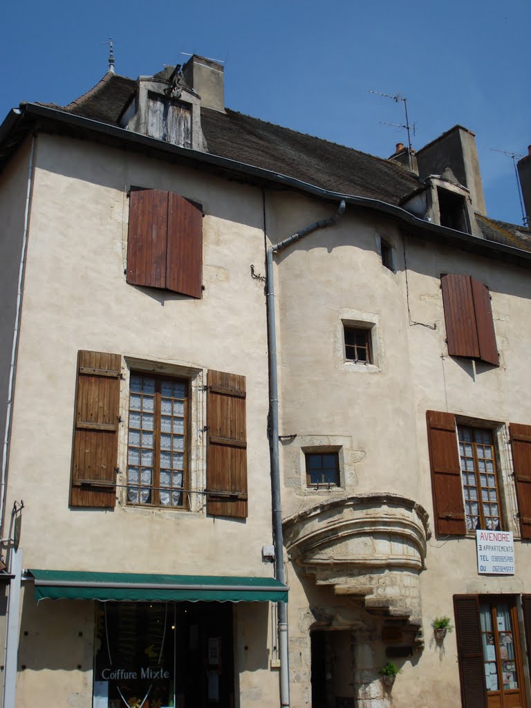 Fachada de casa en Saint-Gengoux-le-National by jagongora