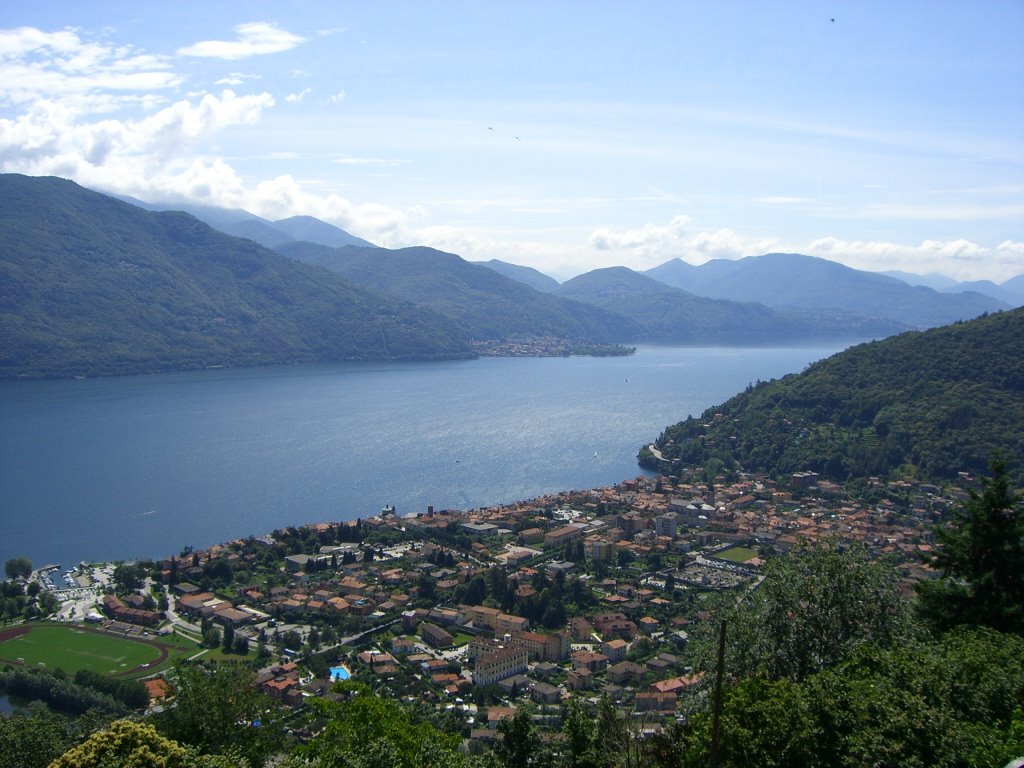 Cannobio from S.Agata (484m) by Rupflindau