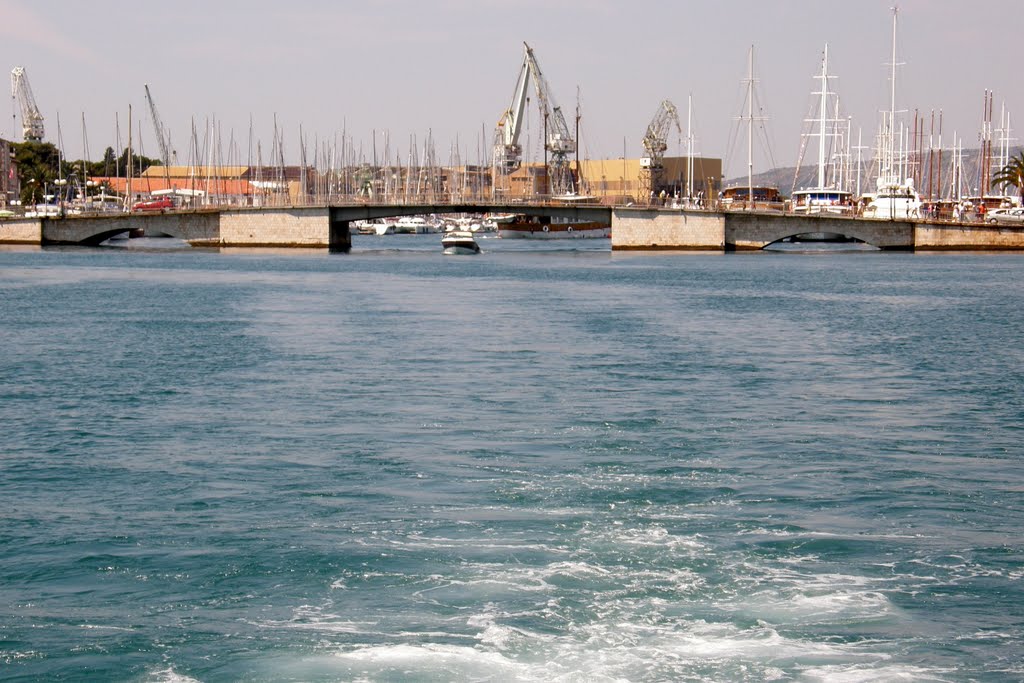 Trogir - most na wyspę Čiovo (bridge to the island of Ciovo) by JerzyI