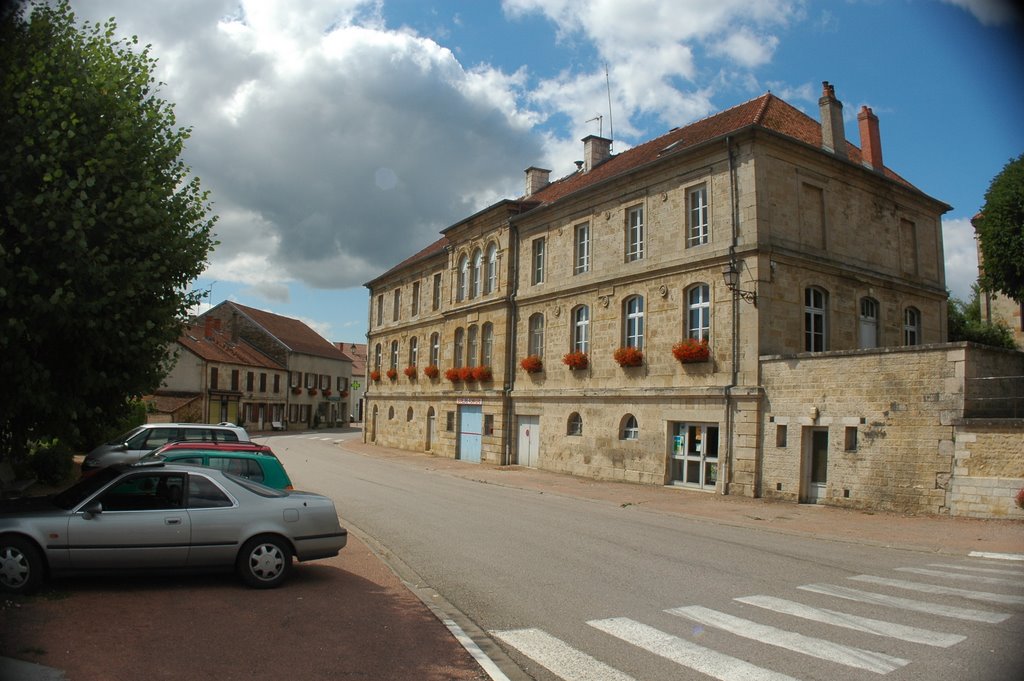 Tp-Foto Rolampont, France, La Mairie by trappresse