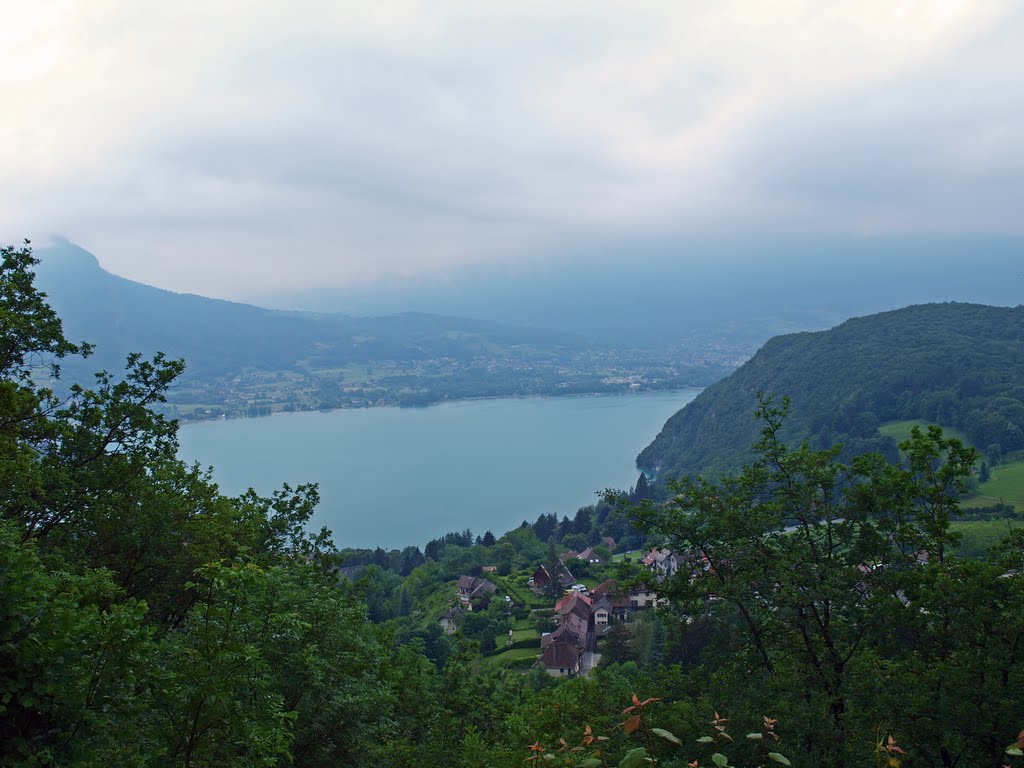 Lac d'Annecy by Wim Constant