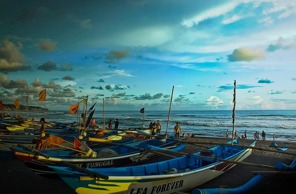 Aktifitas nelayan pantai depok by achsanto ali