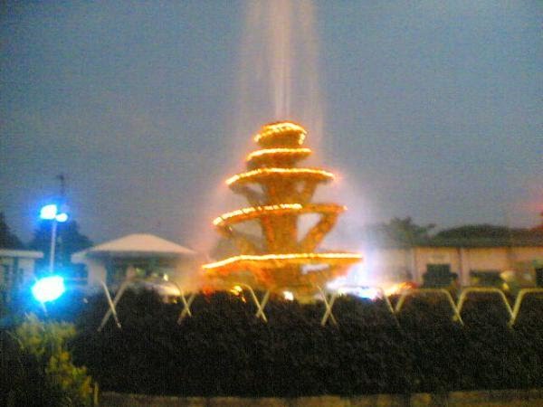 Sulu Provincial Capitol Fountain by penn