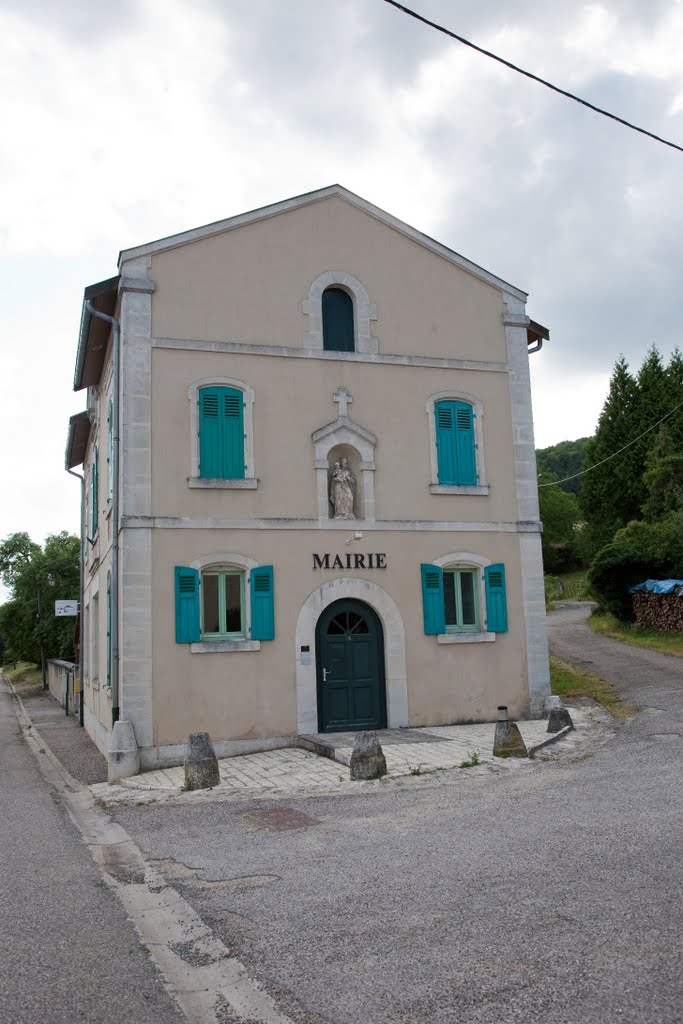 Mairie de Loupmont by Cyril Auboin