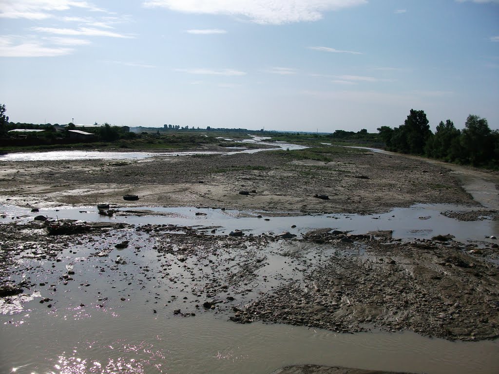 Río Milcov, en Odobesti. Julio de 2010, durante mi 7º Viaje a Rumania by viajeroandaluz