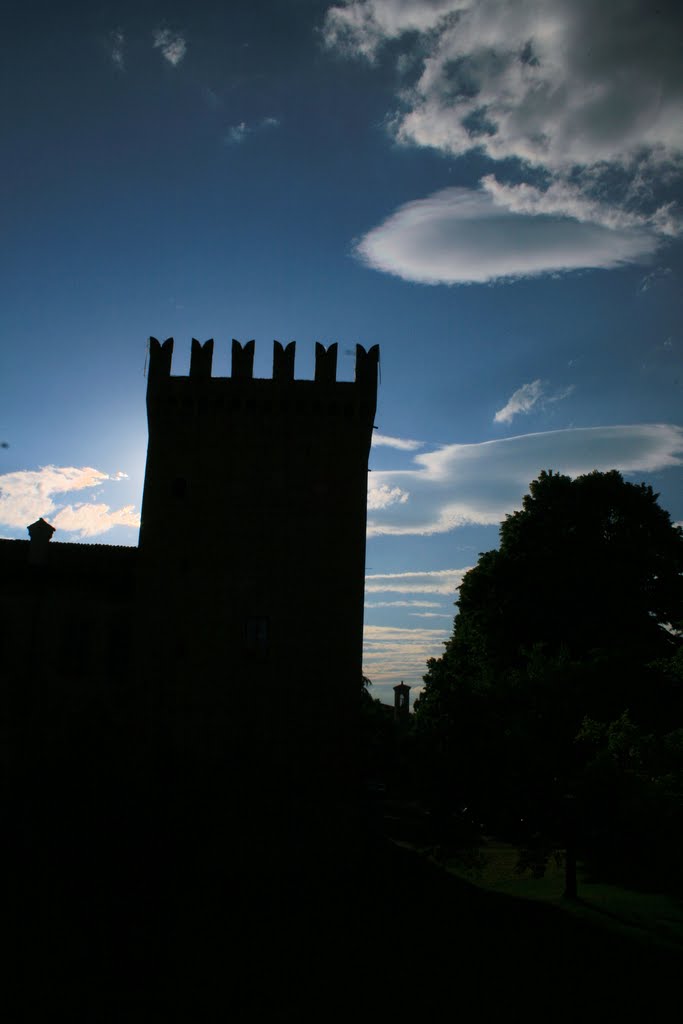 Rocca di San Martino in Rio by Luca-Carta