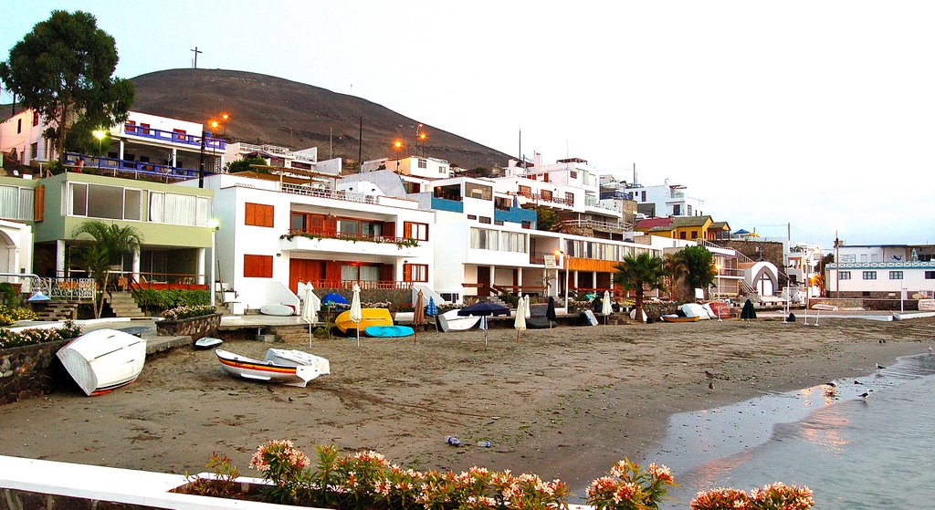 Playa Grande by Eduardo Gallo