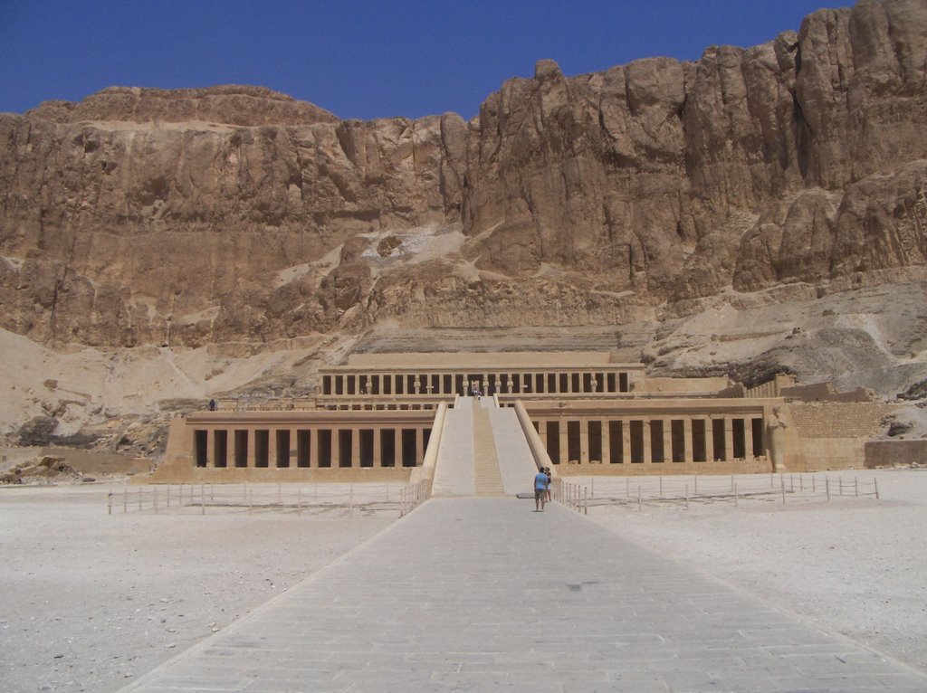 Deir el-Bahri (Temple of Hatshepsut) - Luxor, Egypt by T NL