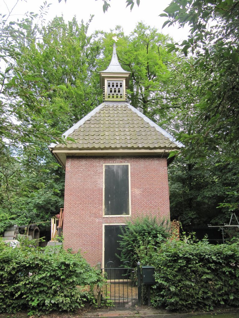 Duiventoren (Pigeon tower) of Landgoed Randenbroek by Willem Nabuurs