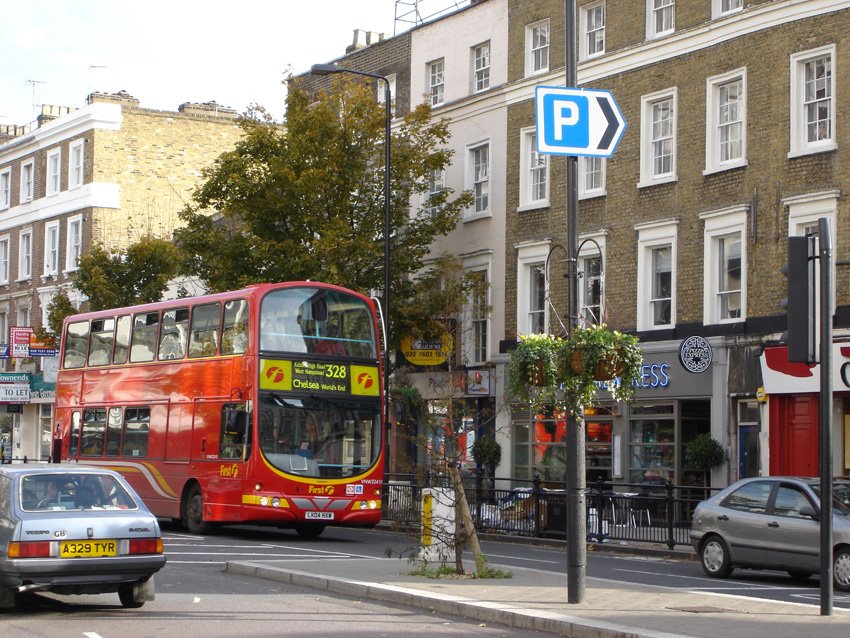 Notting Hill Gate by gerhard eigner