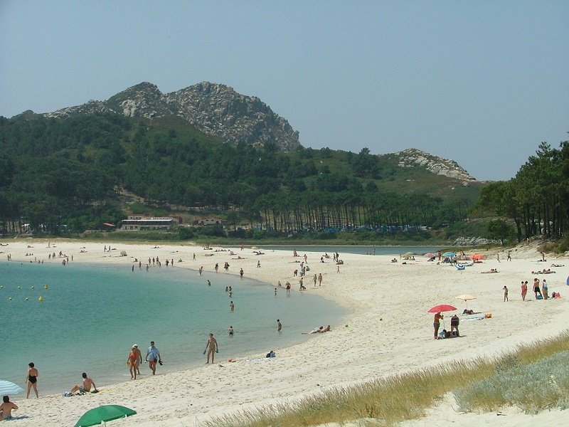 Playa de Rodas - Islas Cies - España by Mario Pereda