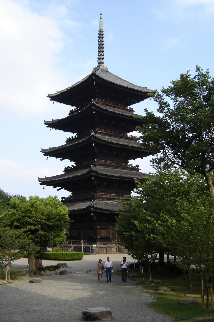 Toji temple, Kyoto by Fabrizio Ricci