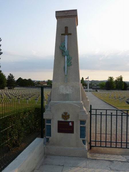 Verdun: Französischer Soldatenfriedhof Faubourg-Pavé / 1 by H.Garnjost