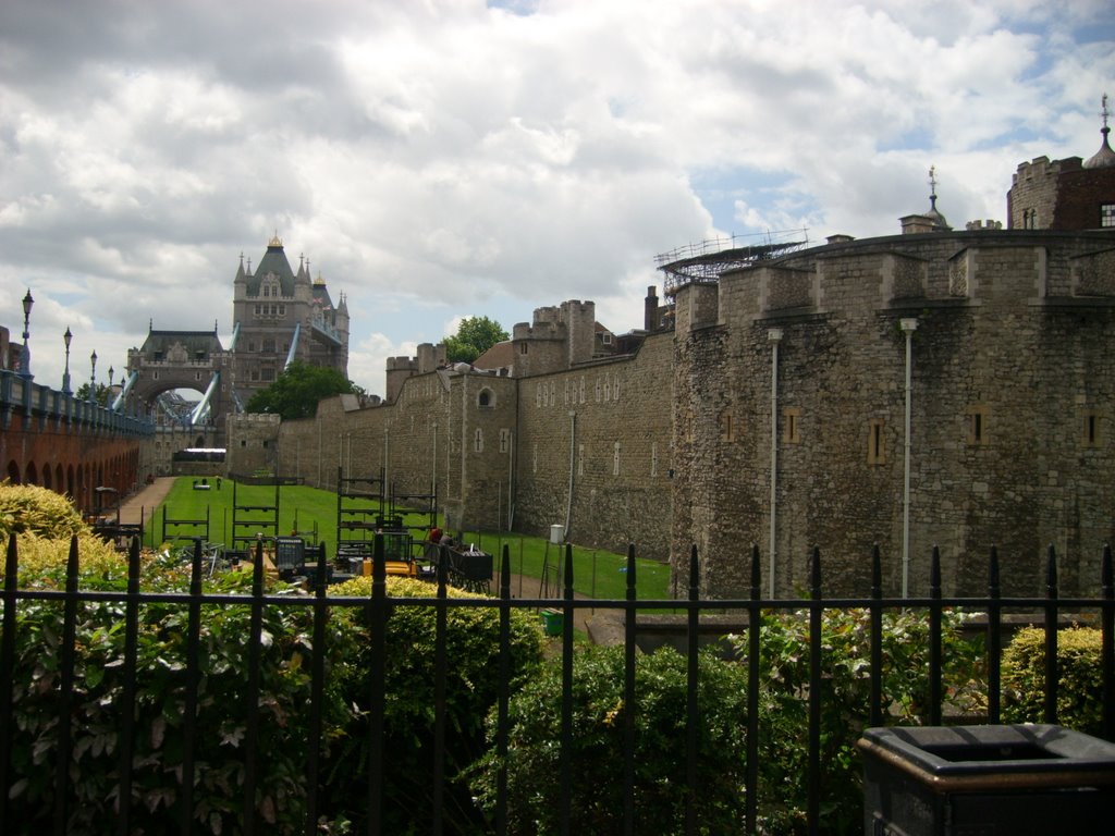 London Tower & Tower Bridge by ma_olivera