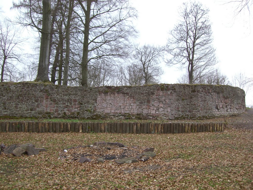 Ilburg, Mauer Innenburg by LE by eb24