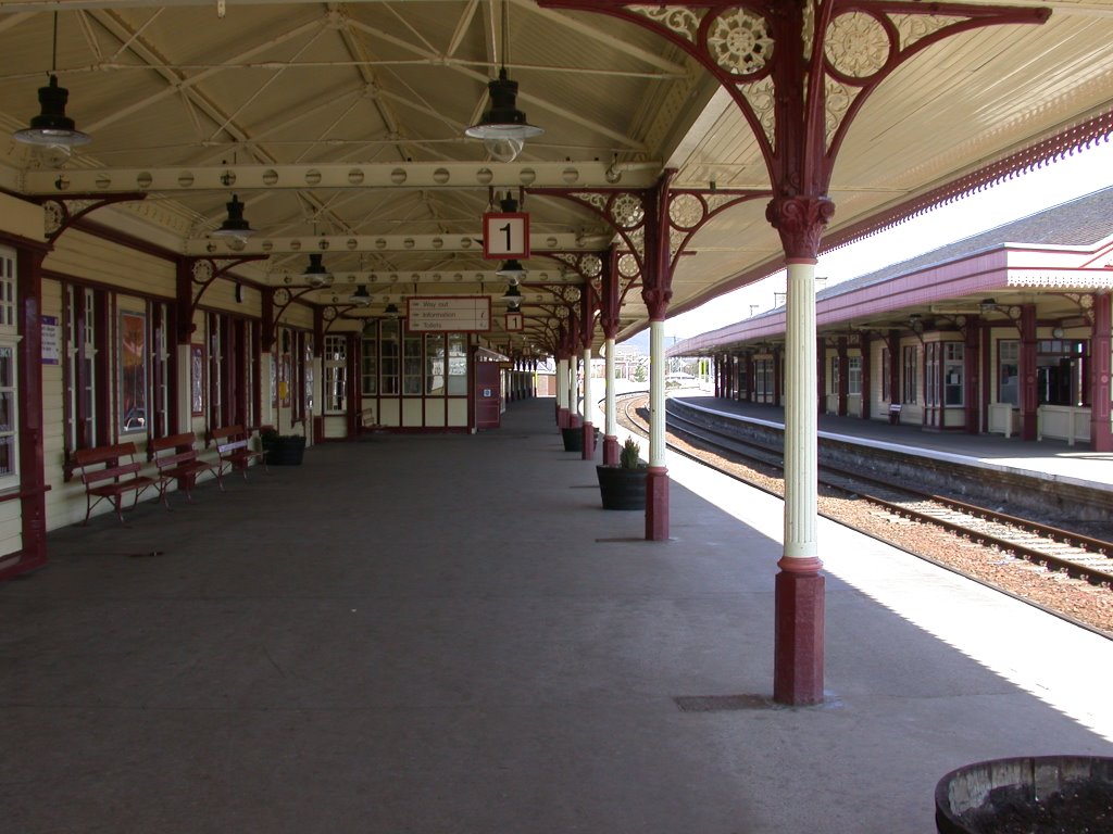 Railwaystation by Bernd Wichlow