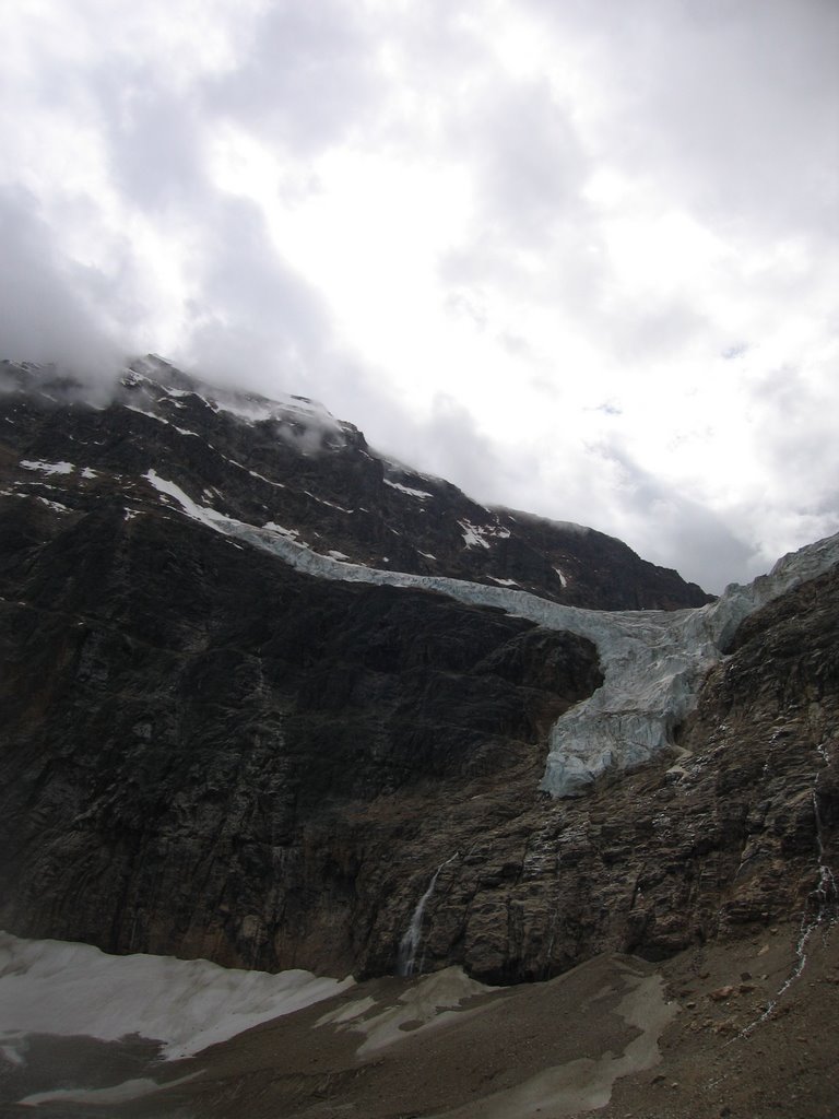 Angel Glacier and the Heavens Above Jasper by David Cure-Hryciuk