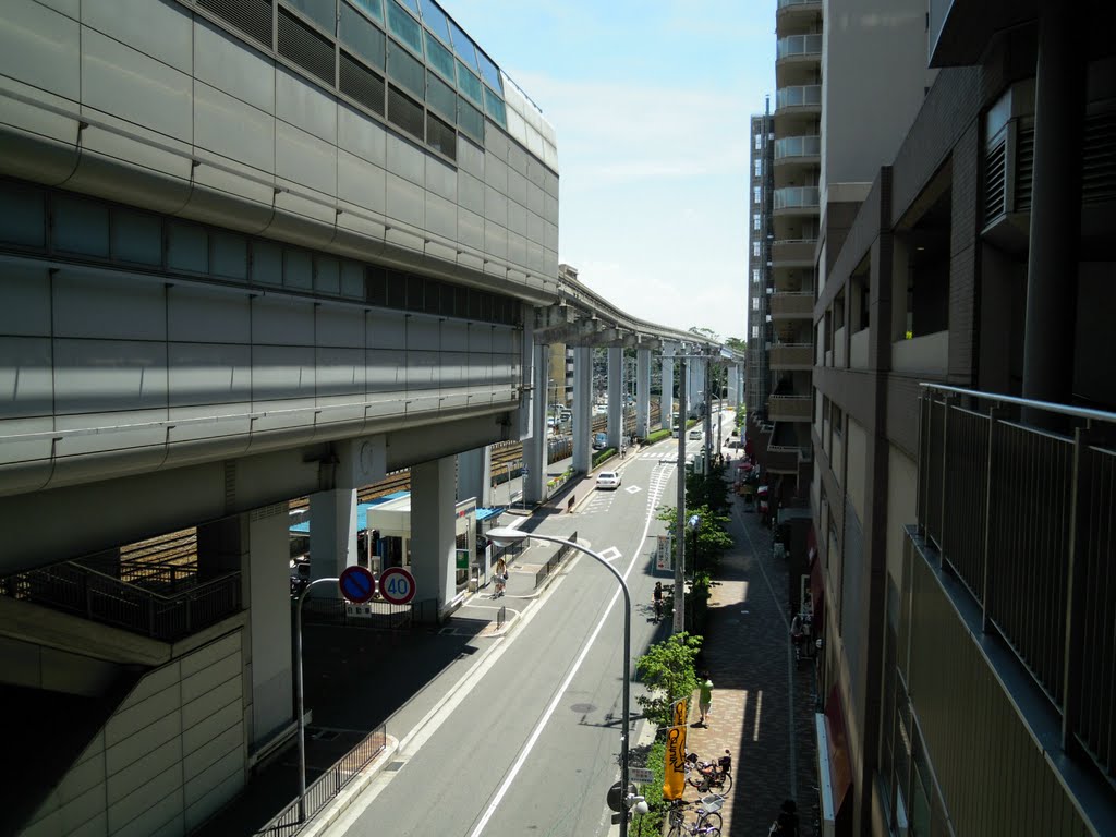 Osaka-monorail Hotarugaike station by DVMG