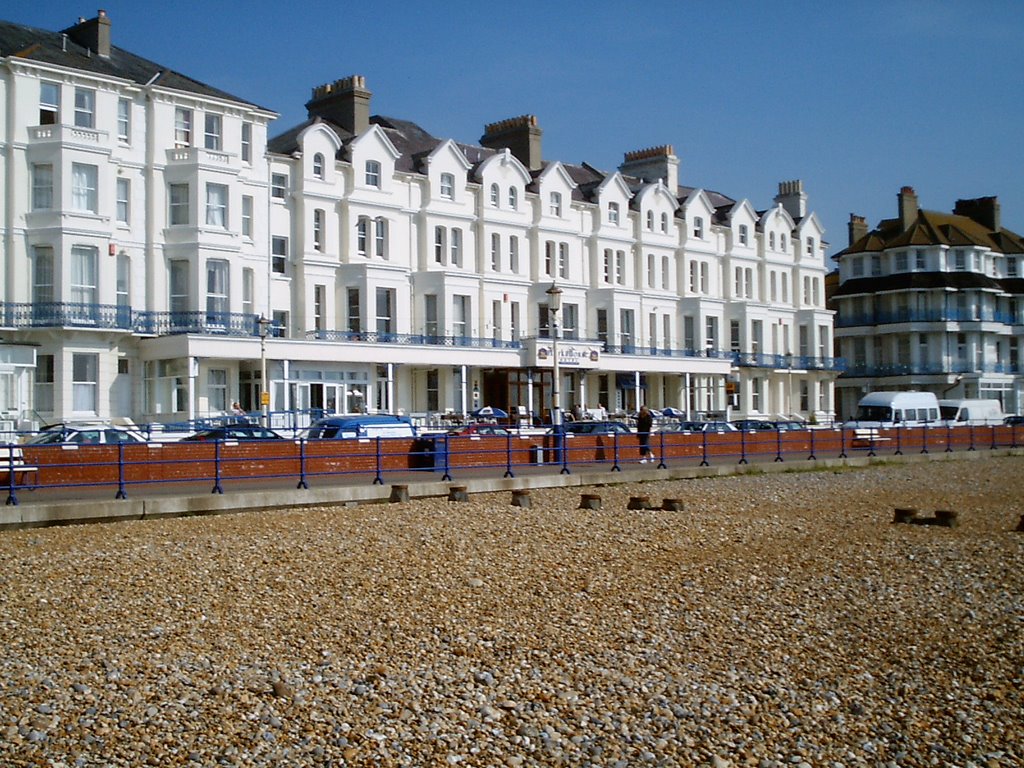 Eastbourne © Clare Kent by skipjacktunafish