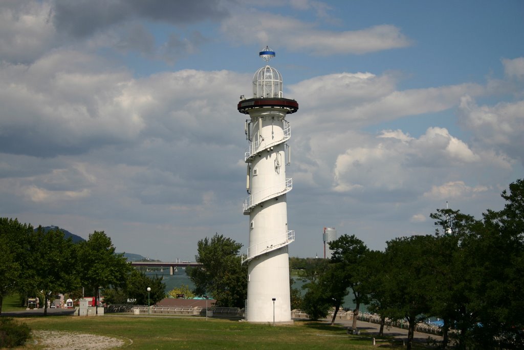 Mini-lighthouse on Danauinsel by Eric Medvet