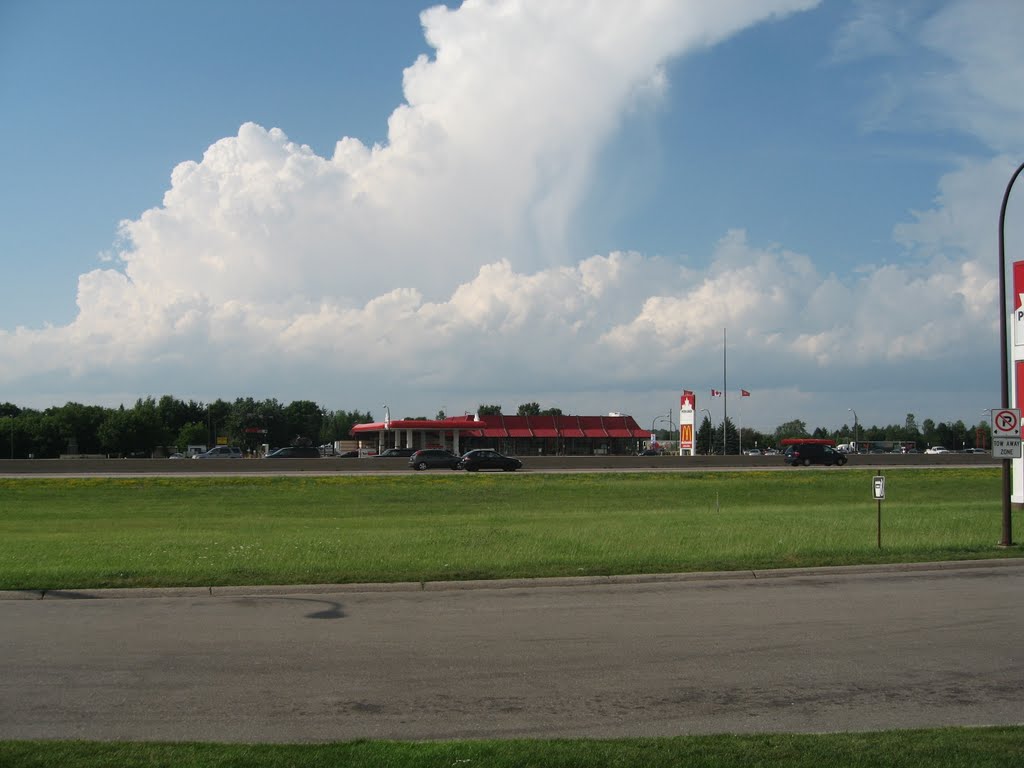 Highway 401 and Rest Stop (facing north) - July, 2010 by p_m_y