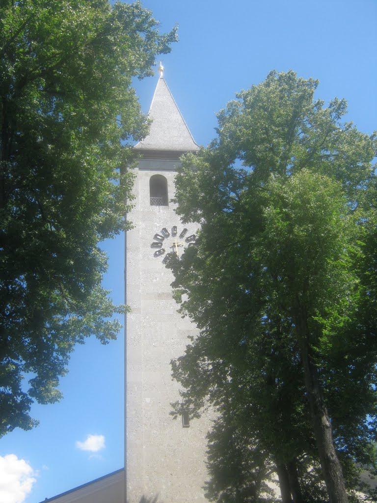 Saalfelden Kirche by Christoph Rohde