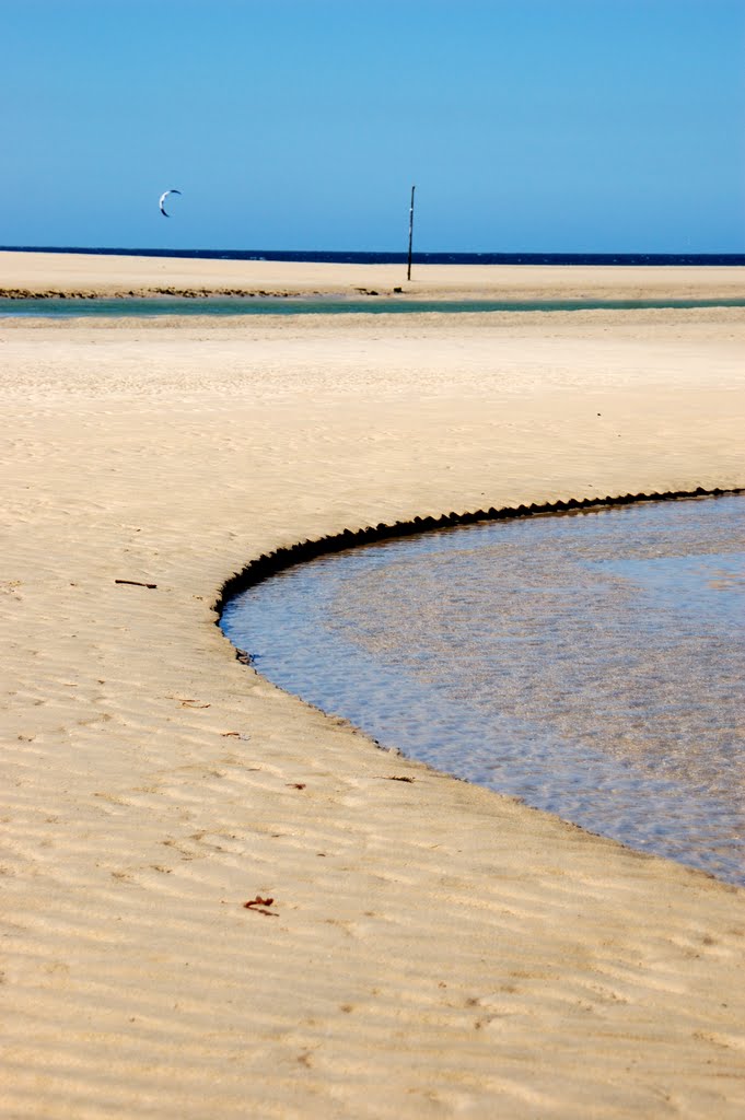 Hayle beach,west Cornwall by Chris Scaysbrook