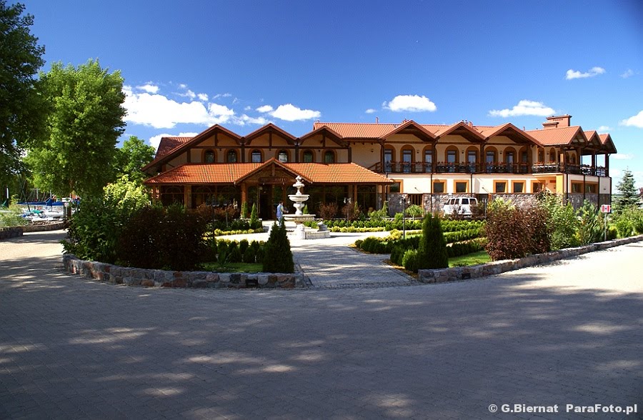 Hotel Roś by G.Biernat ParaFoto.pl