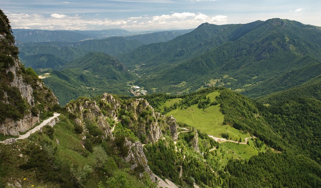 Monte Pasubio - Strada delle 52 gallerie by bobjarda