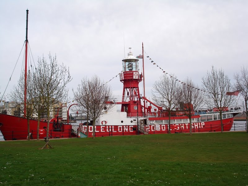 CARDIFF Lightship by ROBERT K