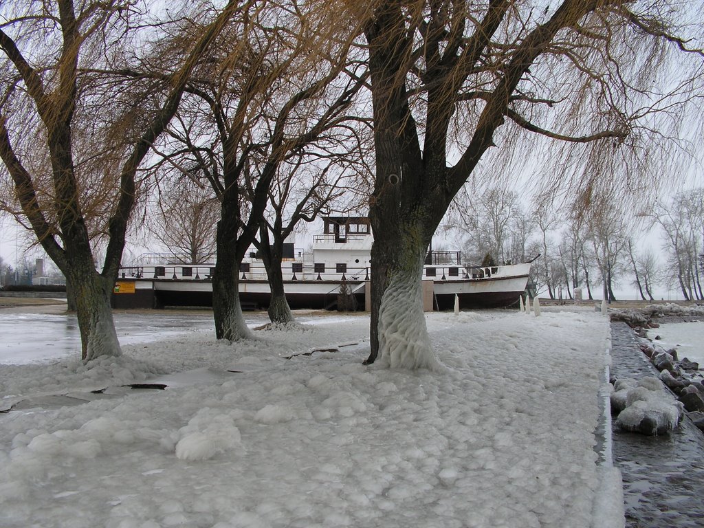 Ice Storm - Spring 2006 - Balatonboglár by cyberguru