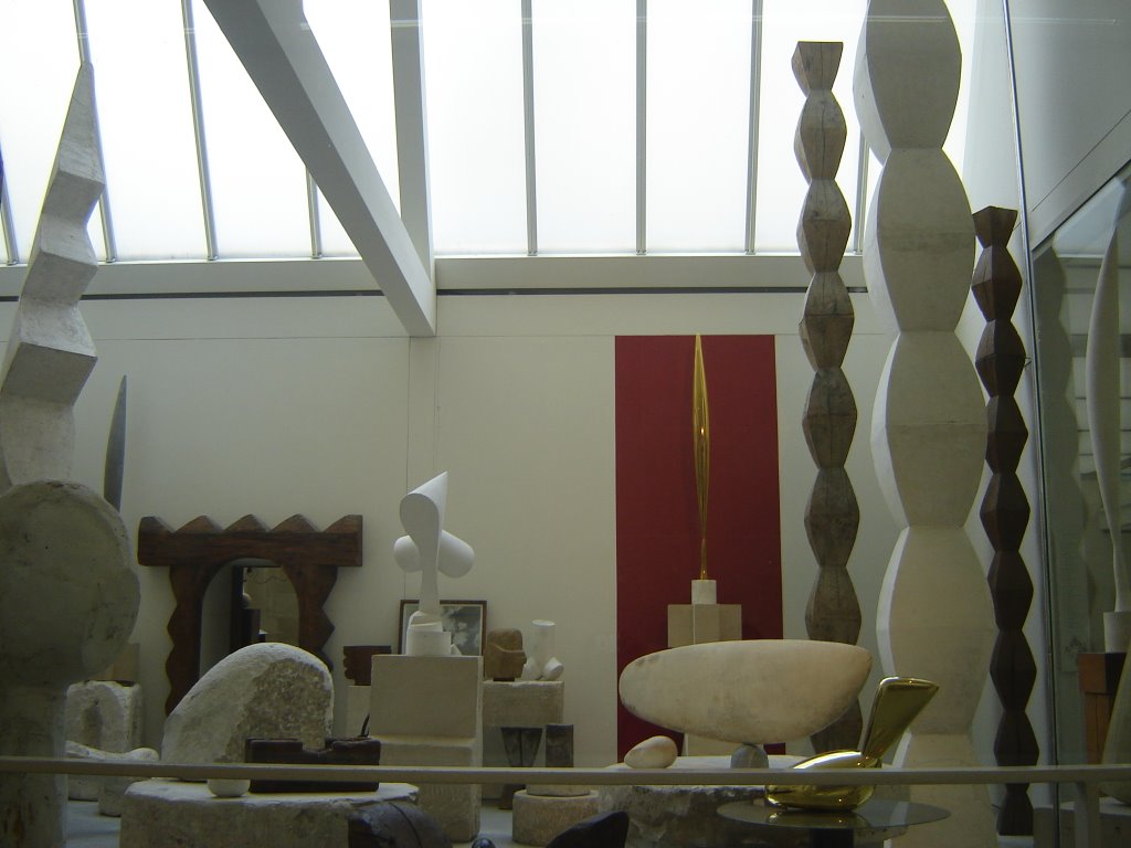 Atelier Brancusi by Radu Gheorghisor