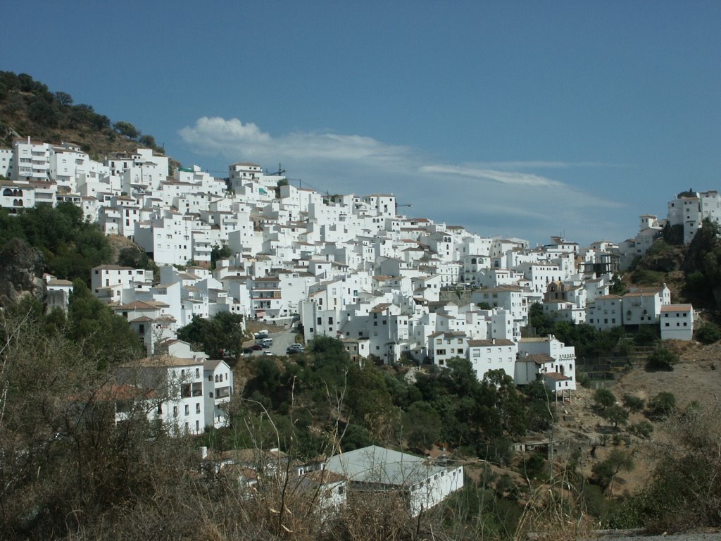 Casares - Vue d'ensemble by Eric POTEAU