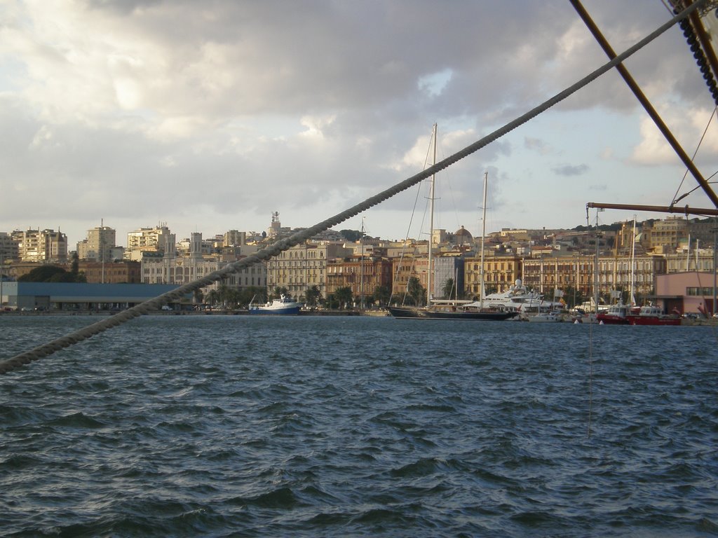 Porto di Cagliari dal molo Ichnusa by alexander84