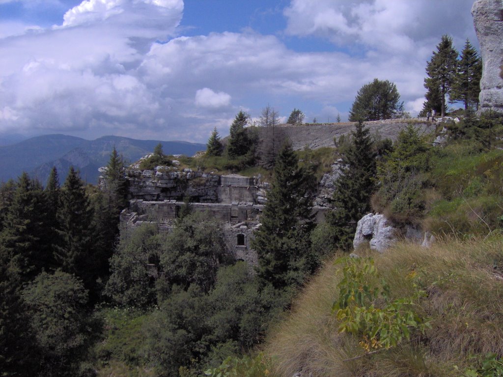 I resti del forte di Campolongo by un fante