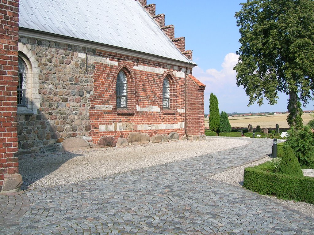 Smørum Church by Jens Knokgaard