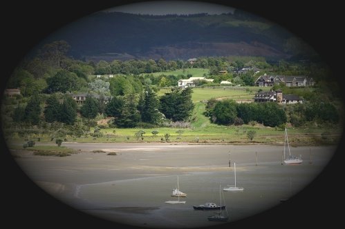 Cockle Bay Shore Line by VinceKlaass