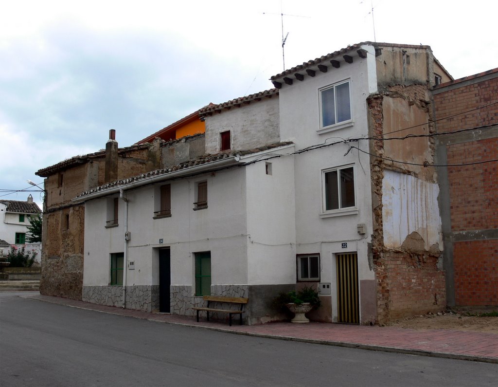 EL REDAL (Valle de Ocón). La Rioja. 2007. 05. Centro urbano. by Carlos Sieiro del Nido