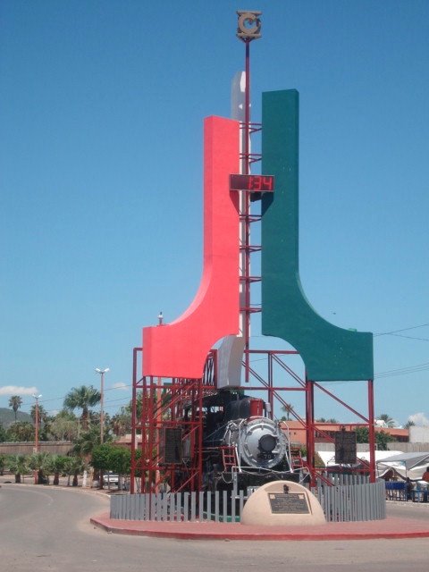 Monumento del Centenario 3 JB by Javier Barriga