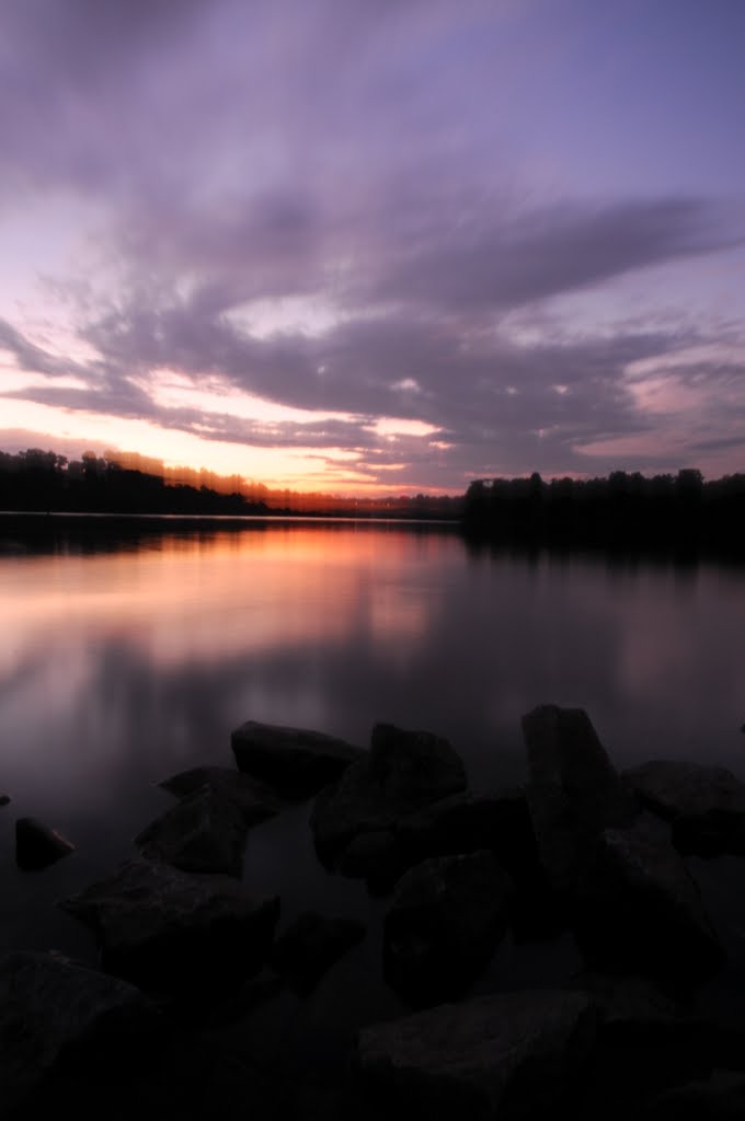 Sunset at Upper Pirece Reservoir Singapore by thk662001