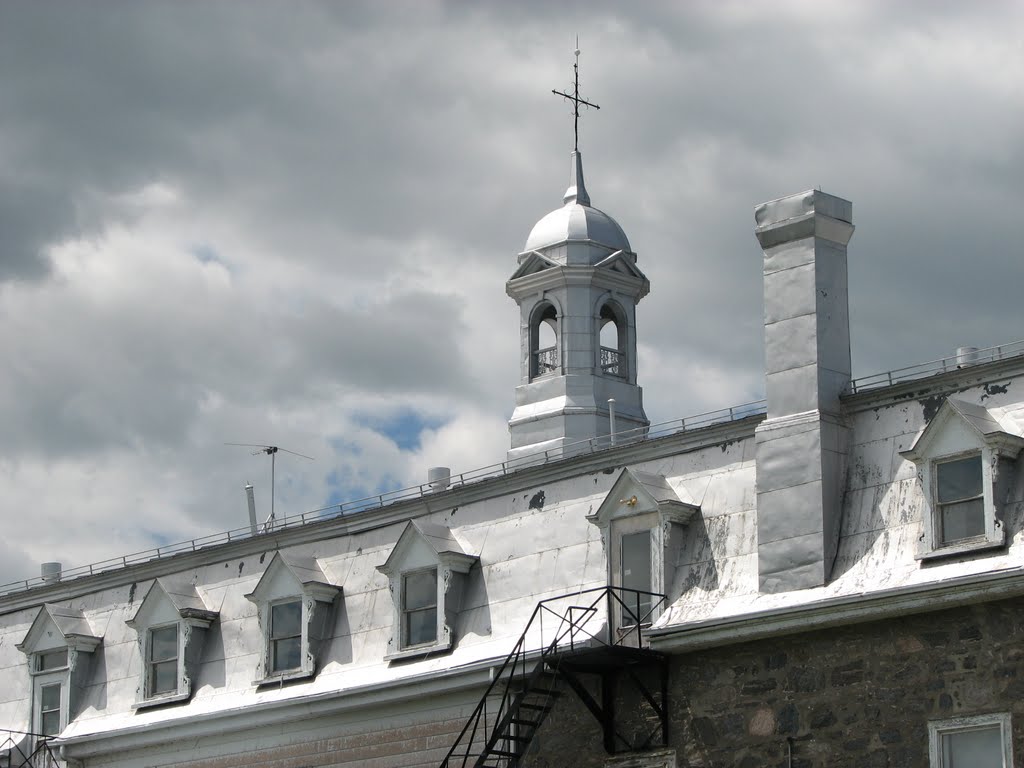 Couvent de Deschambault (Québec) by © 1001 églises