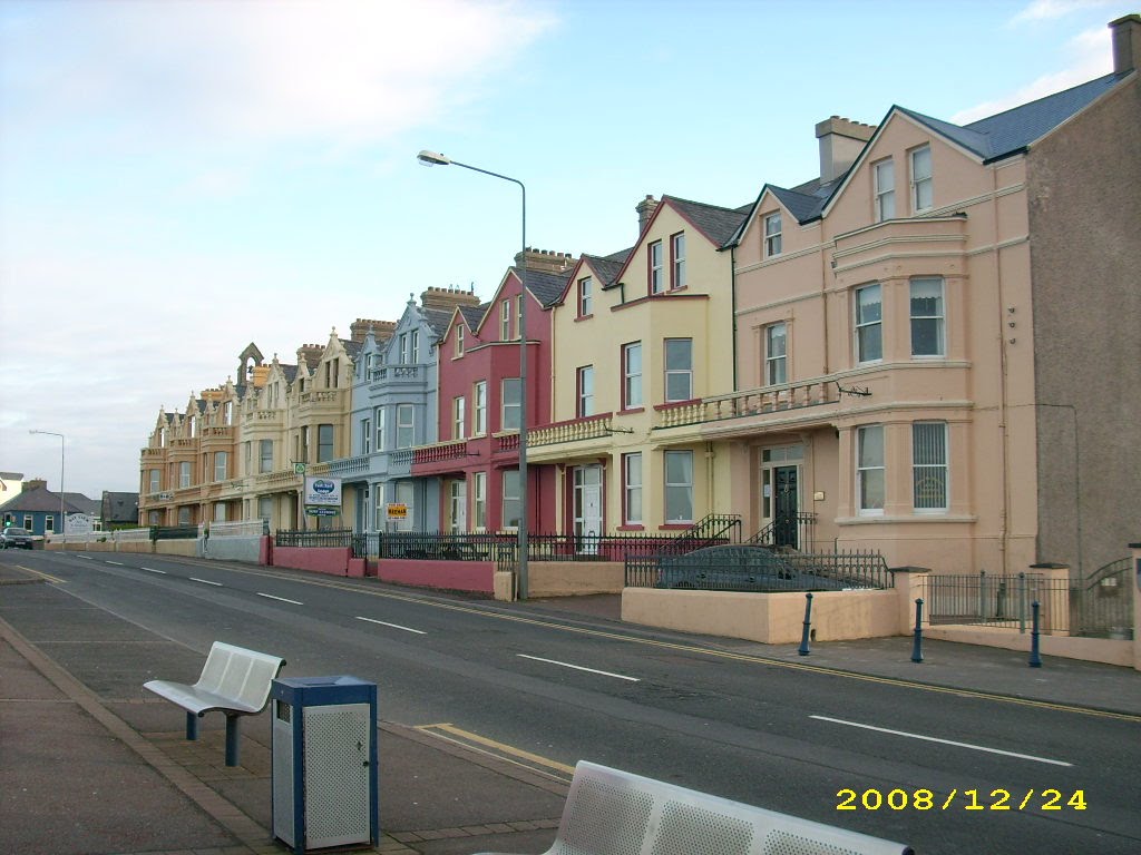 Bundoran Donegal Ireland by BoLe-rov